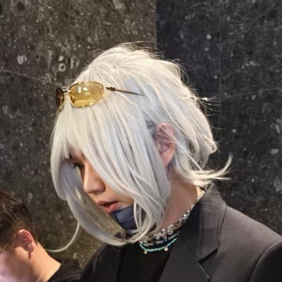 Suji Yan pfp